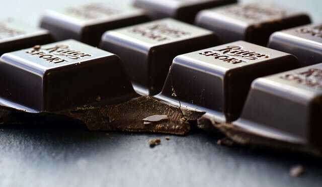 eat-chocolate-to-reduce-stress